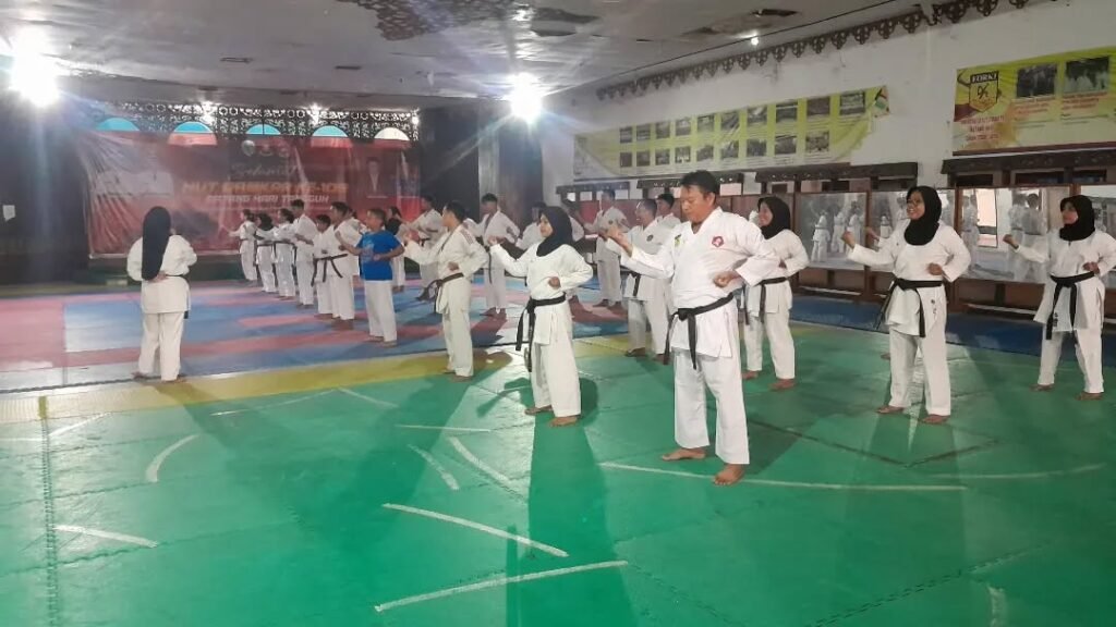 DPD Karate Gokasi Provinsi Jambi Gelar Latihan Khusus Majelis Sabuk Hitam (MSH)